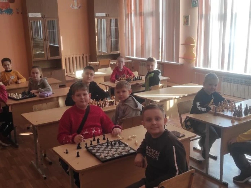 ​​​​​​​Весёлые пешки побеждают королей!.